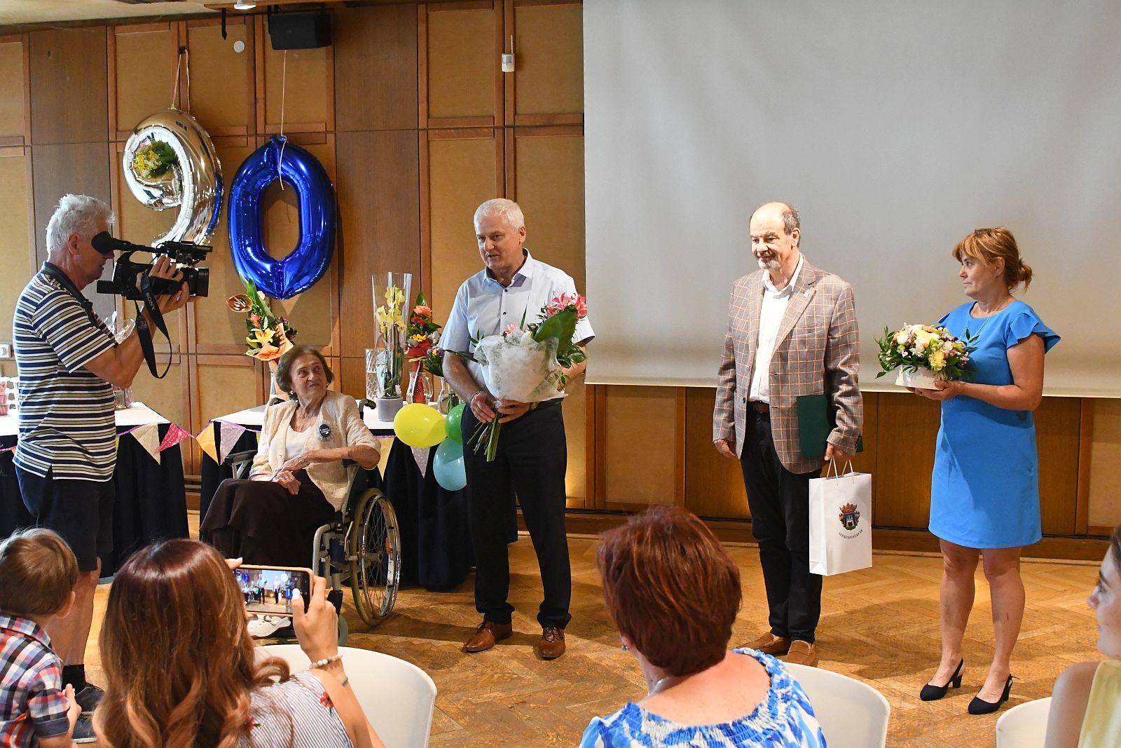 Simon Józsefnét köszöntötték 90. születésnapja alkalmából